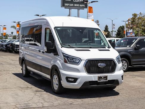Used 2023 Ford Transit 350 XLT RWD image 3