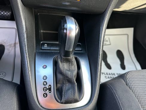 Used 2011 Volkswagen Golf 2.5L PZEV 4dr Hatchback image 20