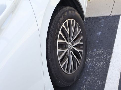 Used 2019 Volkswagen Jetta SE FWD image 20