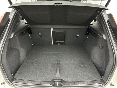 Certified 2023 Volvo XC40 Recharge Ultimate image 23