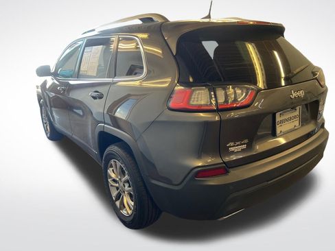 Used 2021 Jeep Cherokee Latitude Lux w/ Comfort/Convenience Group AWD/4WD image 2