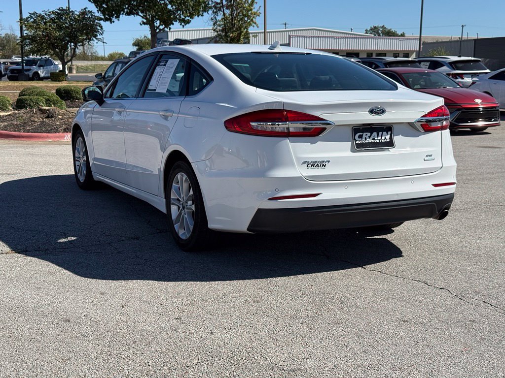 Used 2020 Ford Fusion SE FWD image 5