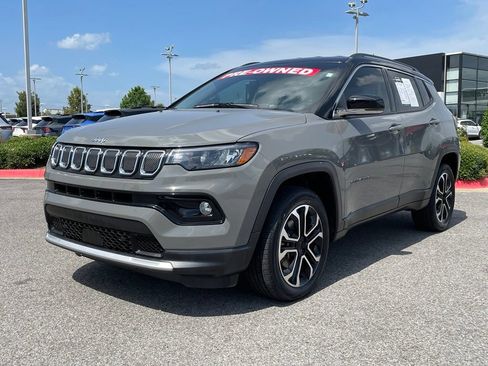 Used 2022 Jeep Compass Limited AWD/4WD image 3