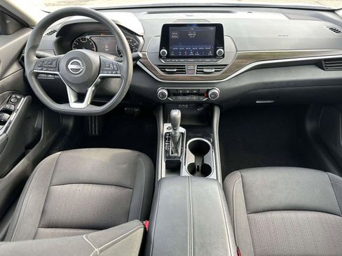 Used 2023 Nissan Altima 2.5 SV image 11