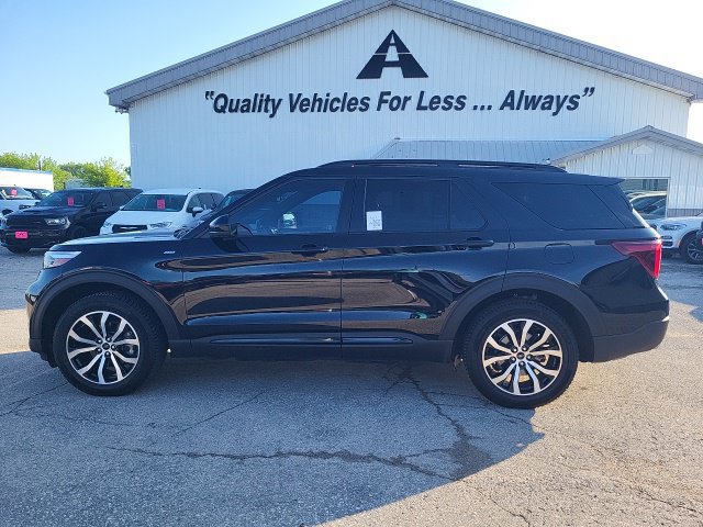 Used 2023 Ford Explorer ST-Line w/ Class IV Trailer Tow Package AWD/4WD image 28