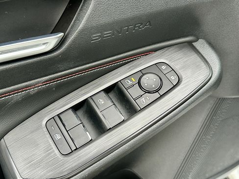 New 2026 Nissan Sentra SR w/ Floor Mat Package FWD image 26