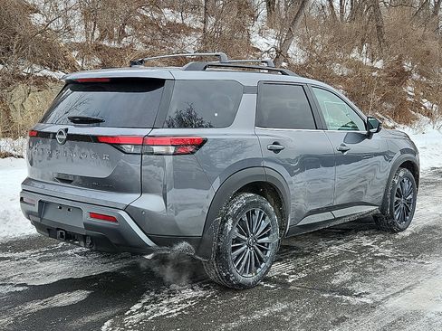 New 2026 Nissan Pathfinder SL image 6