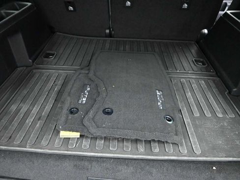 Used 2025 Toyota 4Runner Limited AWD/4WD image 26
