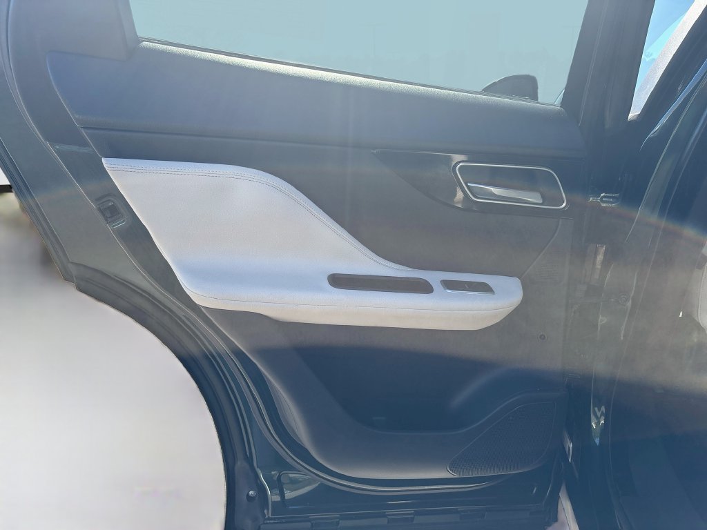 Used 2018 Jaguar F-PACE Prestige AWD/4WD image 18