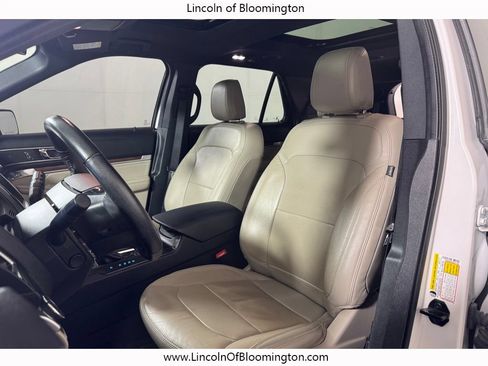 Used 2018 Ford Explorer Limited w/ Equipment Group 301A AWD/4WD image 17