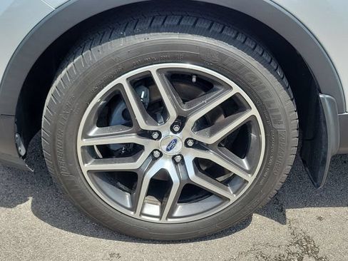 Used 2018 Ford Explorer Sport w/ Equipment Group 401A AWD/4WD image 9