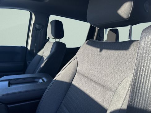 Used 2022 Chevrolet Silverado 1500 Custom image 31