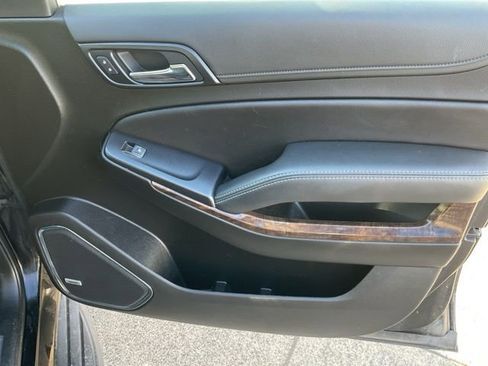 Used 2019 Chevrolet Suburban LT image 35
