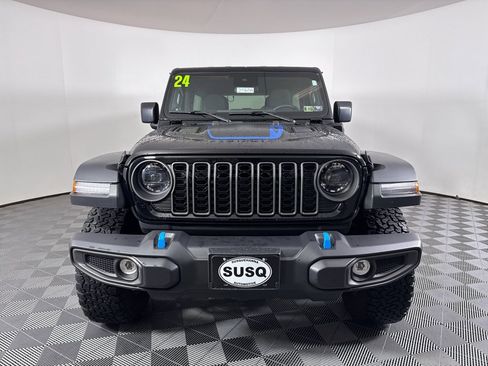 Used 2024 Jeep Wrangler Unlimited Rubicon 4xe image 2
