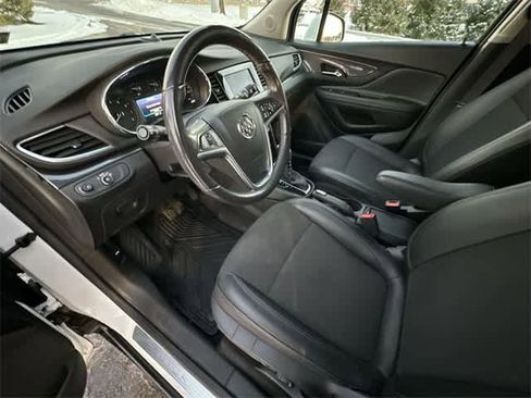 Used 2022 Buick Encore Preferred w/ Safety Package image 15