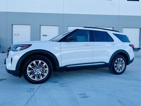 New 2025 Ford Explorer Active w/ Active Comfort Package image 1