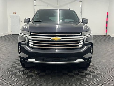 Used 2024 Chevrolet Suburban High Country image 5