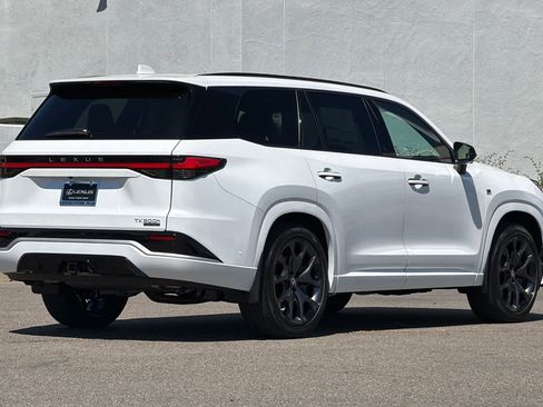 New 2026 Lexus TX 500h AWD image 2