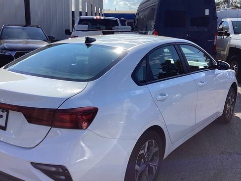 Used 2020 Kia Forte LXS FWD image 23
