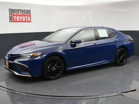 Used 2024 Toyota Camry XSE FWD image 8