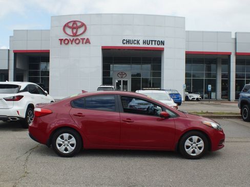 Used 2016 Kia Forte LX FWD image 1