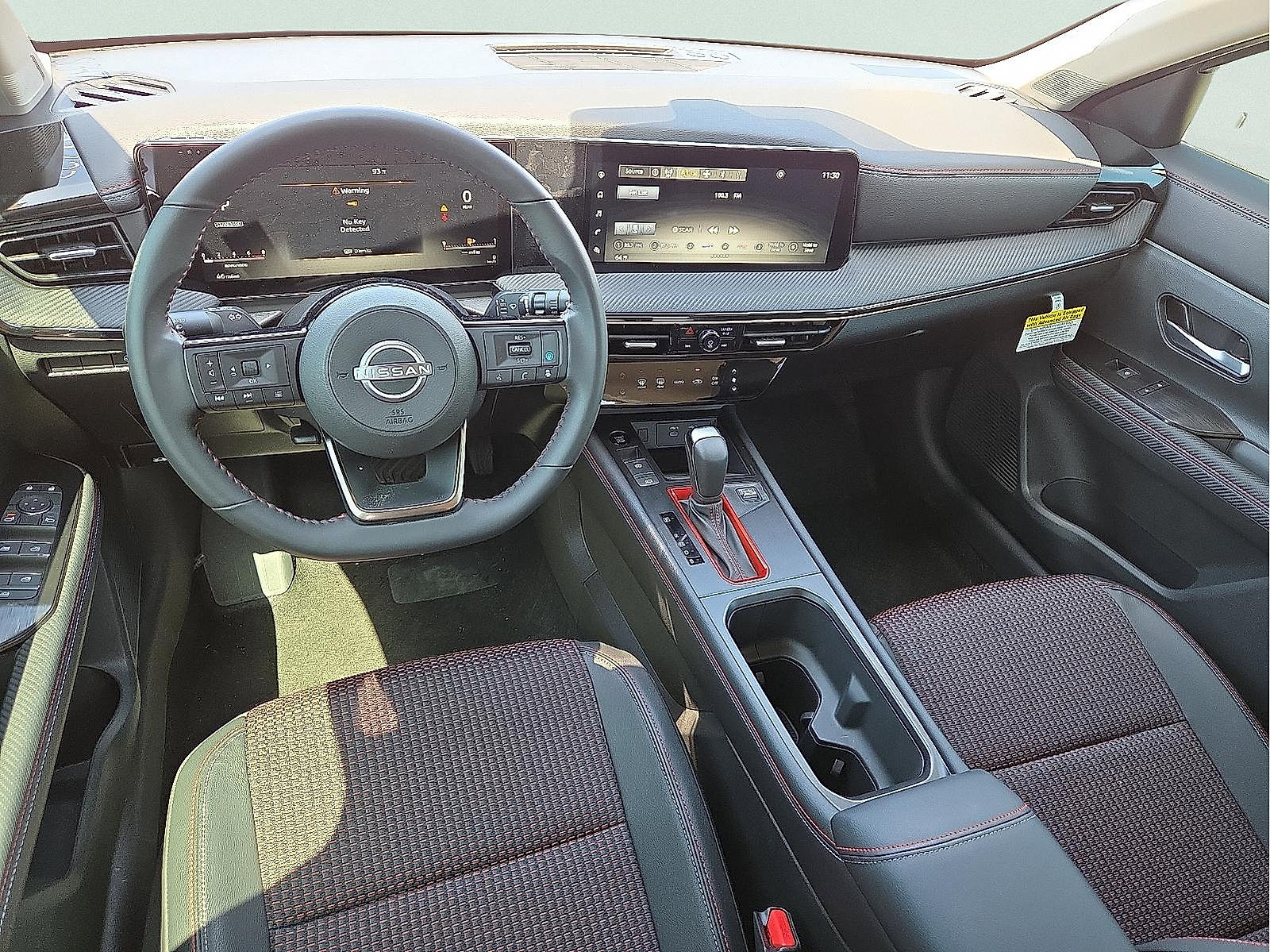 Used 2025 Nissan Kicks SR AWD/4WD image 36