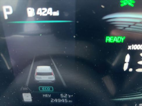Used 2023 Kia Niro EX w/ EX Cold Weather Package FWD image 16