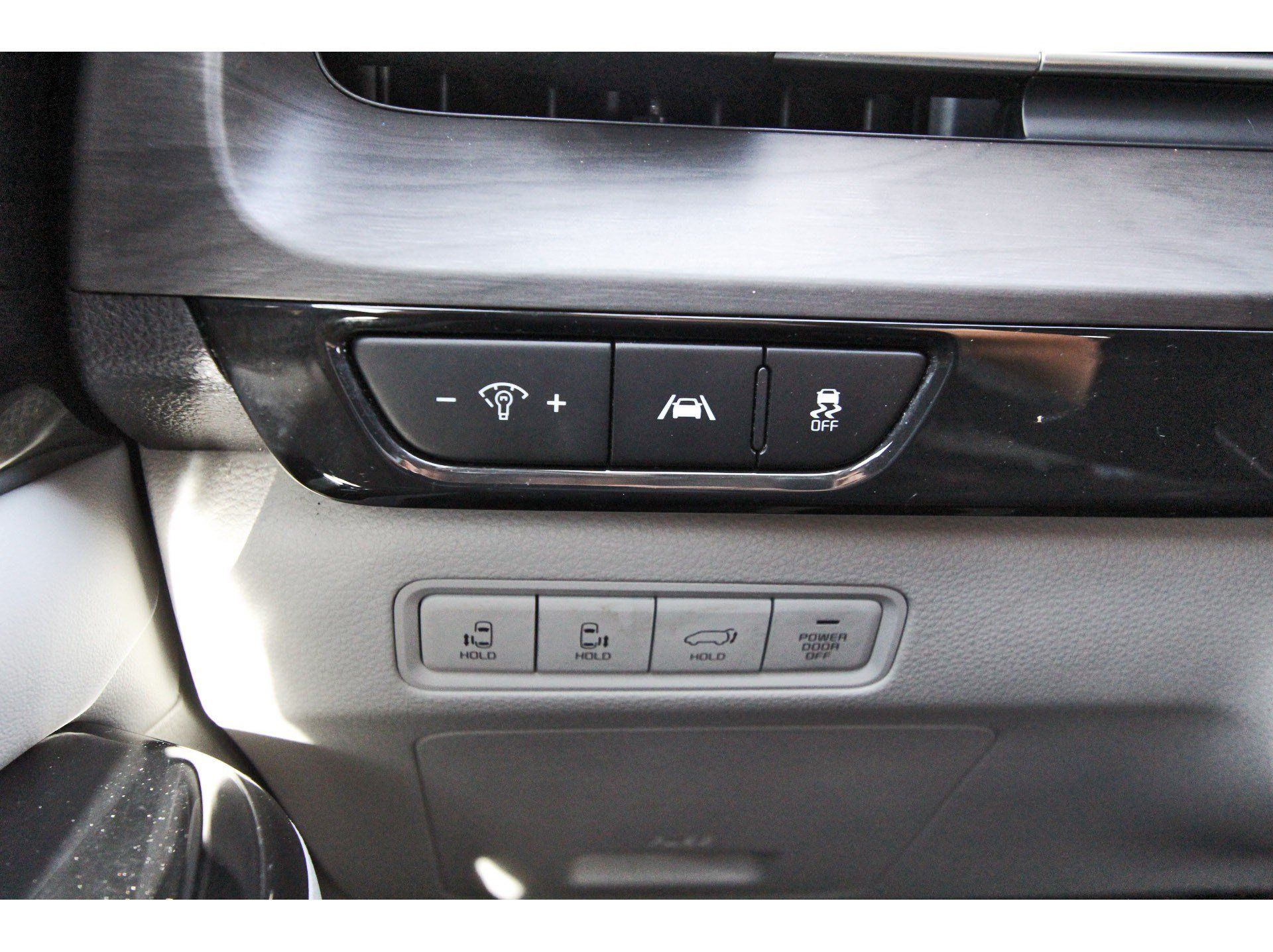 Certified 2022 Kia Carnival SX FWD image 25