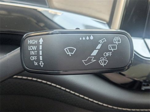 New 2026 Volkswagen Atlas SE image 29