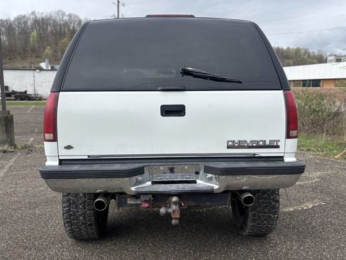 Used 1997 Chevrolet Tahoe 4WD w/ Preferred Equipment Group 3 image 6