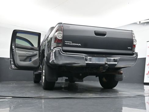 Used 2012 Toyota Tacoma 4x4 Double Cab image 30