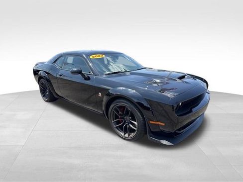 Used 2022 Dodge Challenger R/T Scat Pack RWD image 3