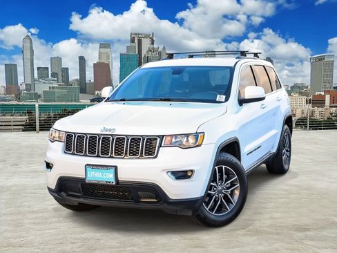Used 2019 Jeep Grand Cherokee Laredo w/ Laredo X Package image 1