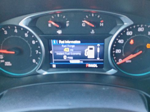 Used 2020 Chevrolet Equinox LT image 10