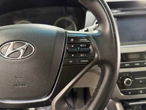 Used 2017 Hyundai Sonata Sport w/ Value Edition Package 02 FWD image 16