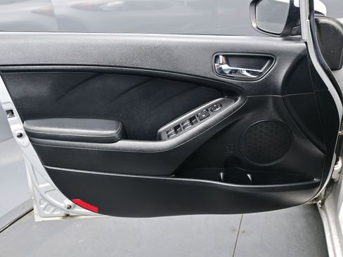 Used 2014 Kia Forte LX image 9