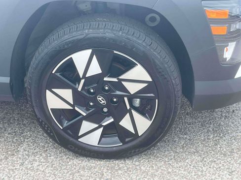 Used 2024 Hyundai Kona SEL AWD/4WD image 8