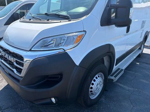 Used 2025 RAM ProMaster 2500 w/ U-Haul Equipment Group FWD image 31