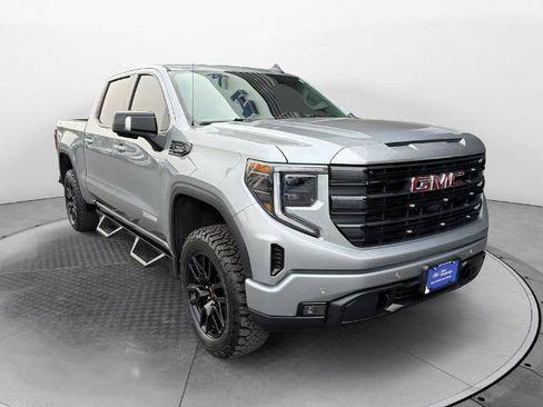 Used 2025 GMC Sierra 1500 Elevation w/ Elevation Premium Package AWD/4WD image 1