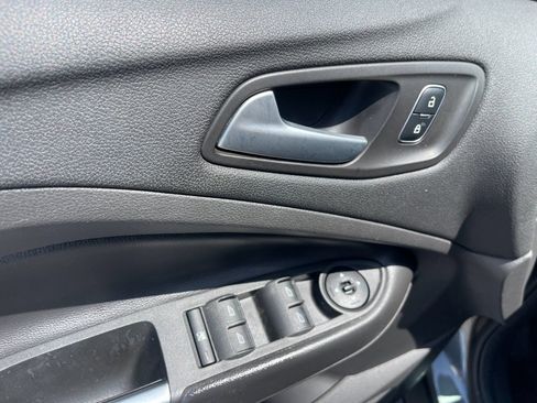 Used 2017 Ford Escape SE FWD image 13