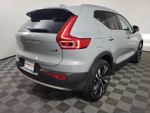 Certified 2025 Volvo XC40 B5 Plus w/ Protection Package Premier AWD/4WD image 6