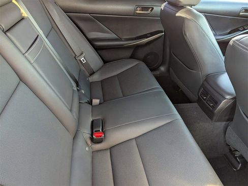 Used 2019 Lexus IS 300 image 11