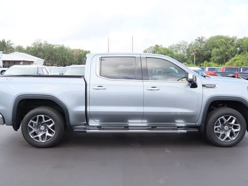 Used 2024 GMC Sierra 1500 SLT w/ SLT Premium Plus Package AWD/4WD image 10