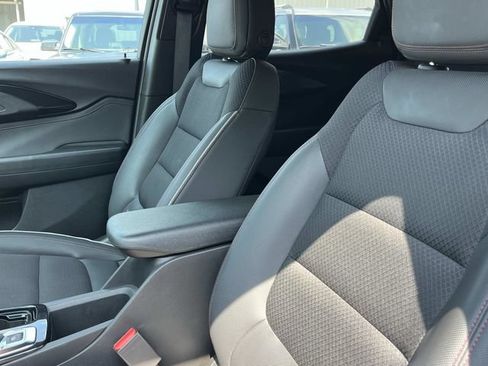 Used 2023 Chevrolet TrailBlazer RS FWD image 29