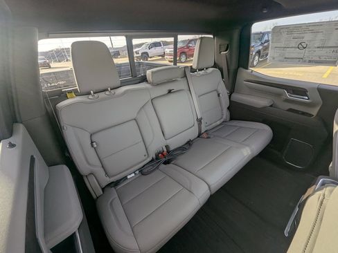 New 2026 GMC Sierra 1500 SLT w/ SLT Premium Package image 17