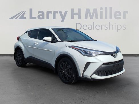 Used 2020 Toyota C-HR LE image 7