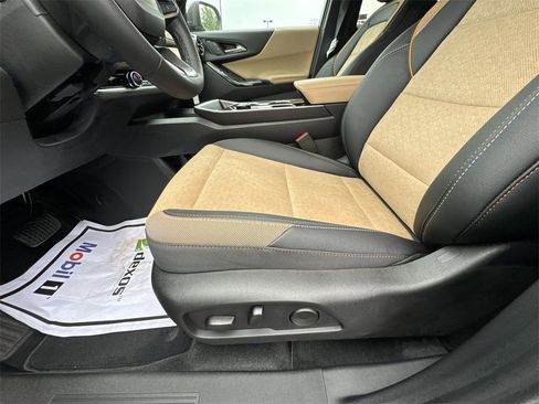 New 2026 Chevrolet Equinox ACTIV image 12