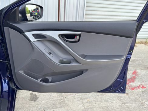 Used 2011 Hyundai Elantra GLS image 33