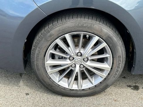 Used 2015 Toyota Corolla LE Premium FWD image 10