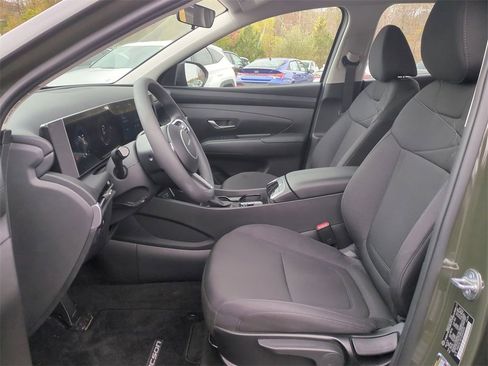 Certified 2025 Hyundai Tucson SE image 21